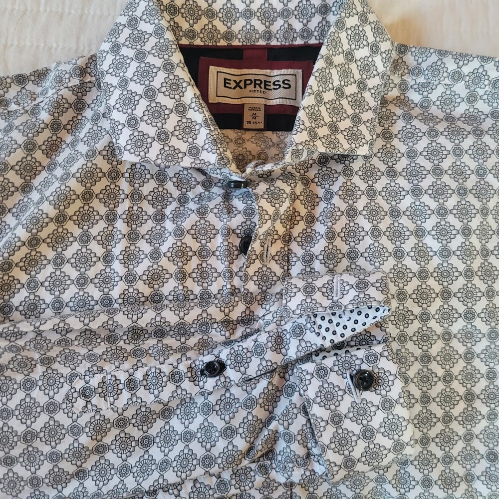 EXPRESS Mens Fitted Long Sleeve Button Down Shirt Black White Geometric Print M